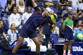 华体会hth-日本网球队鏖战法国网球队，克耶高斯高光表现的简单介绍