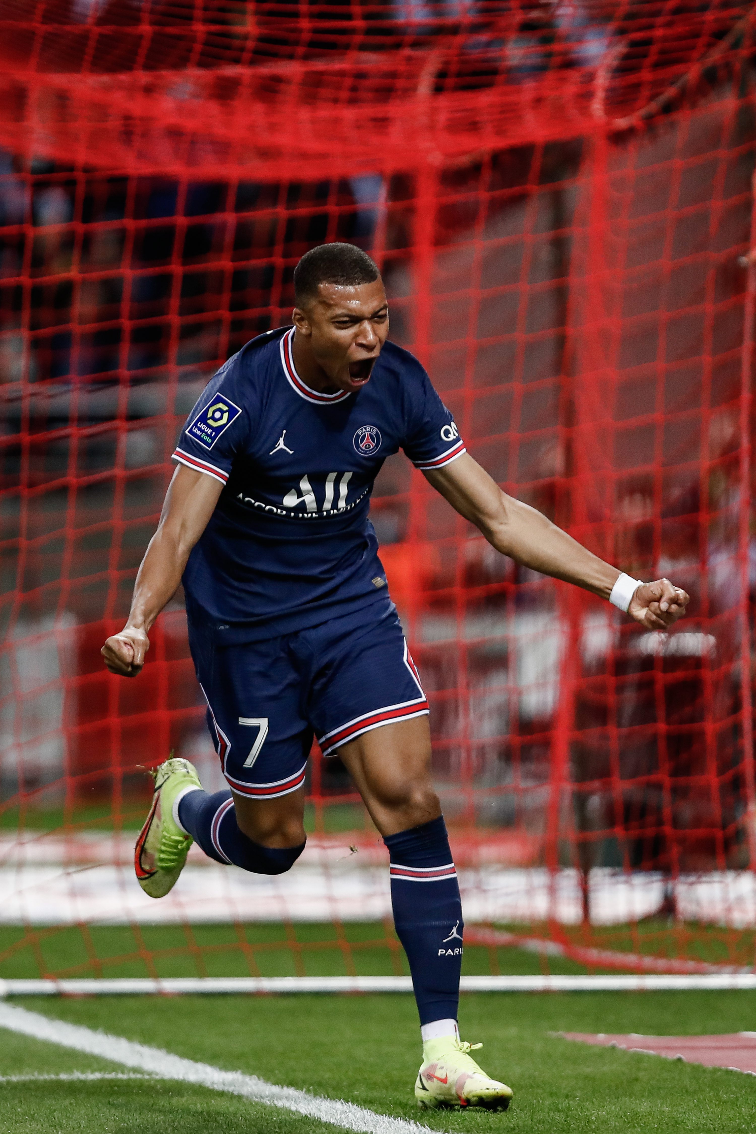 华体会官网-尤文绝杀曼城,梅西梅开二度法甲  第2张 华体会官网-尤文绝杀曼城,梅西梅开二度法甲  第2张