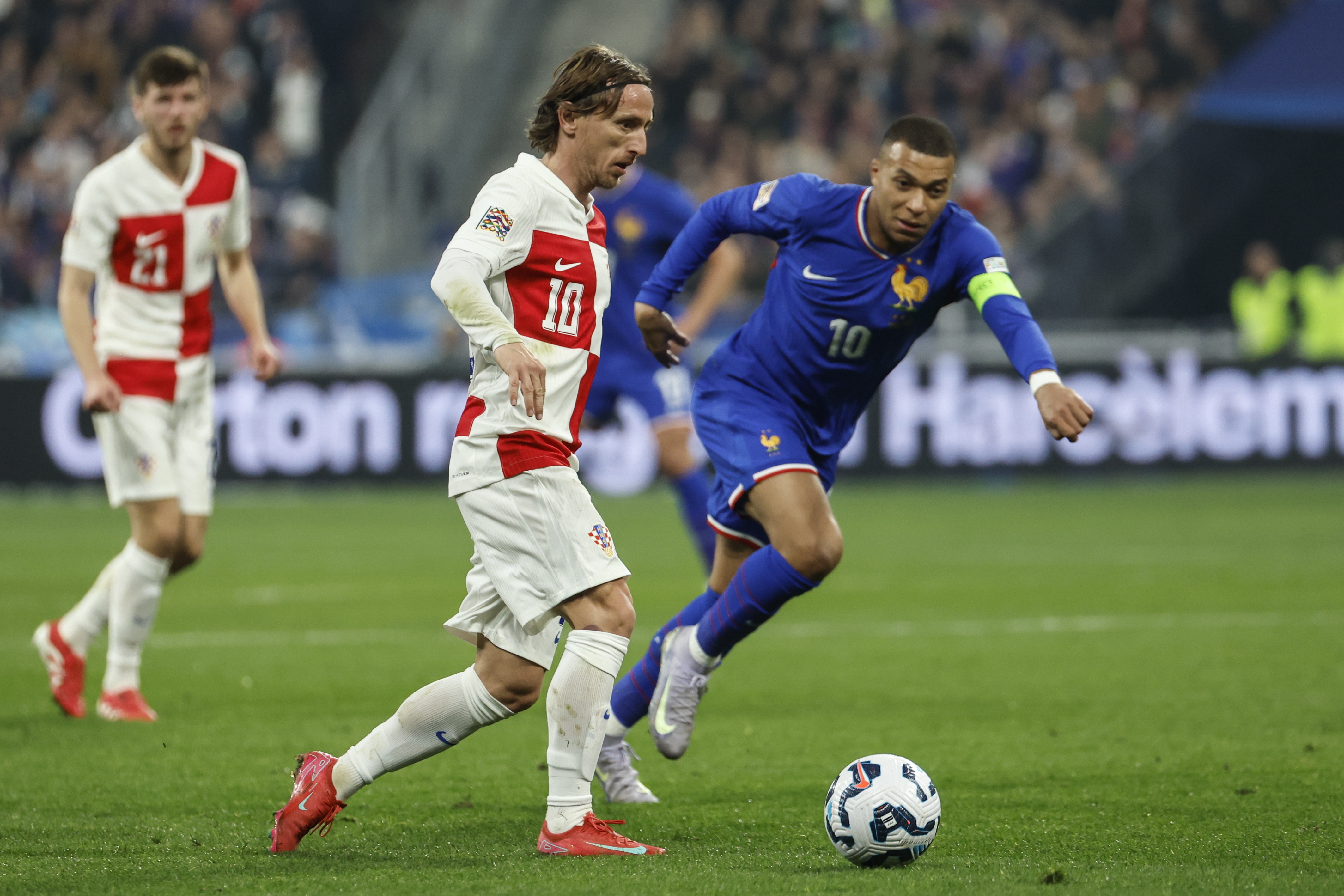 华体会下载-包含法国队备战欧洲足球锦标赛，期待传奇表现的词条  第1张