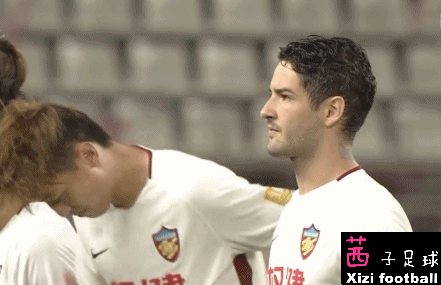 华体会app-贝克汉姆力挺亚冠赛事，为球员加油助威的简单介绍  第1张